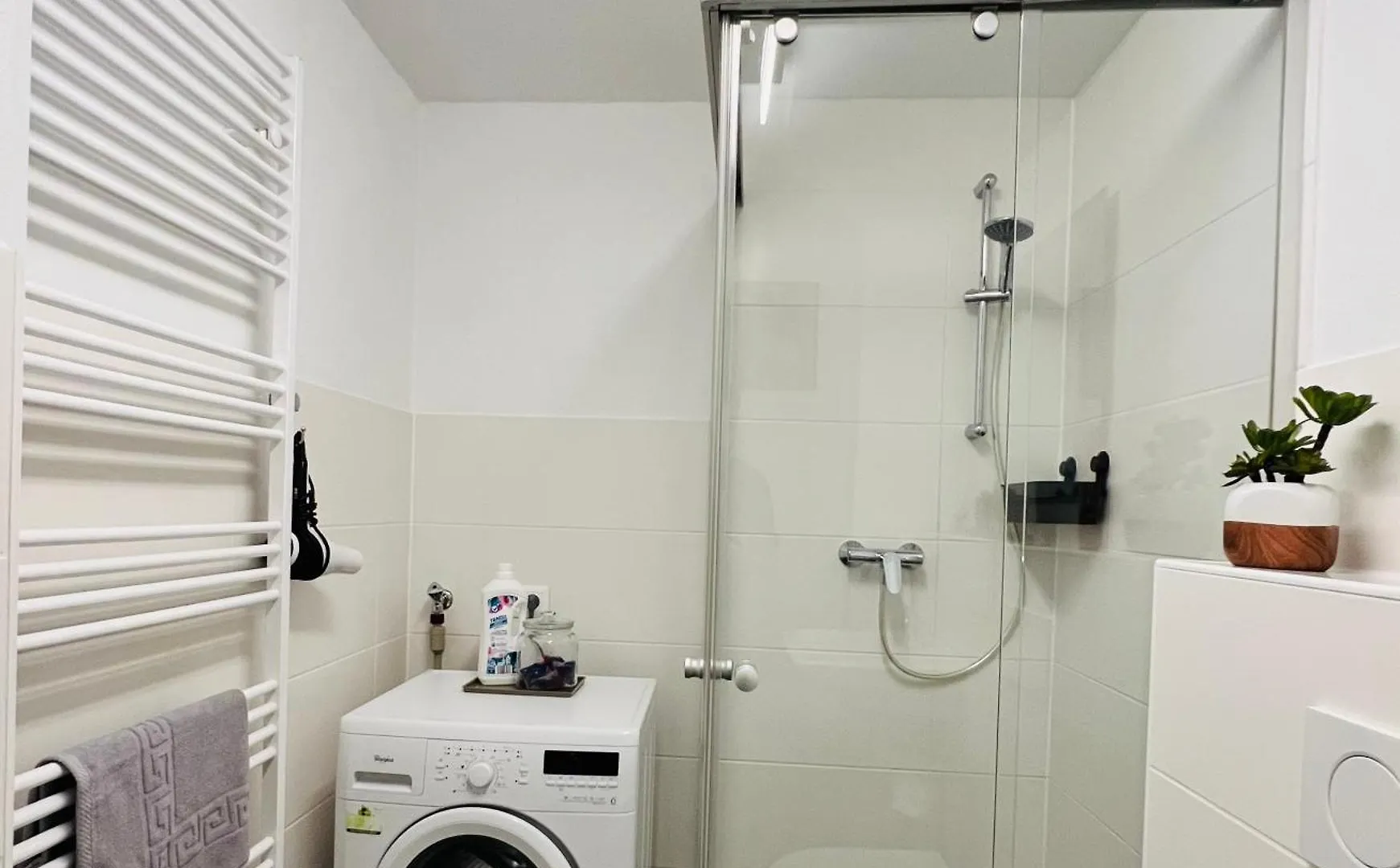 Stylish Apartment Naehe Hbf-Tiefgarage-Lift Hanovre Allemagne